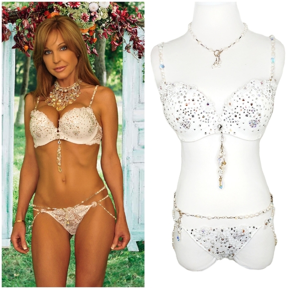 Embelished Crystals N Pearls White Wedding Set